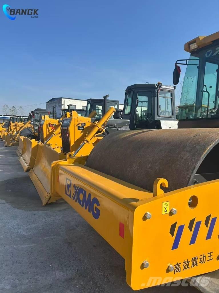 XCMG XS 223 J Грунтовые катки