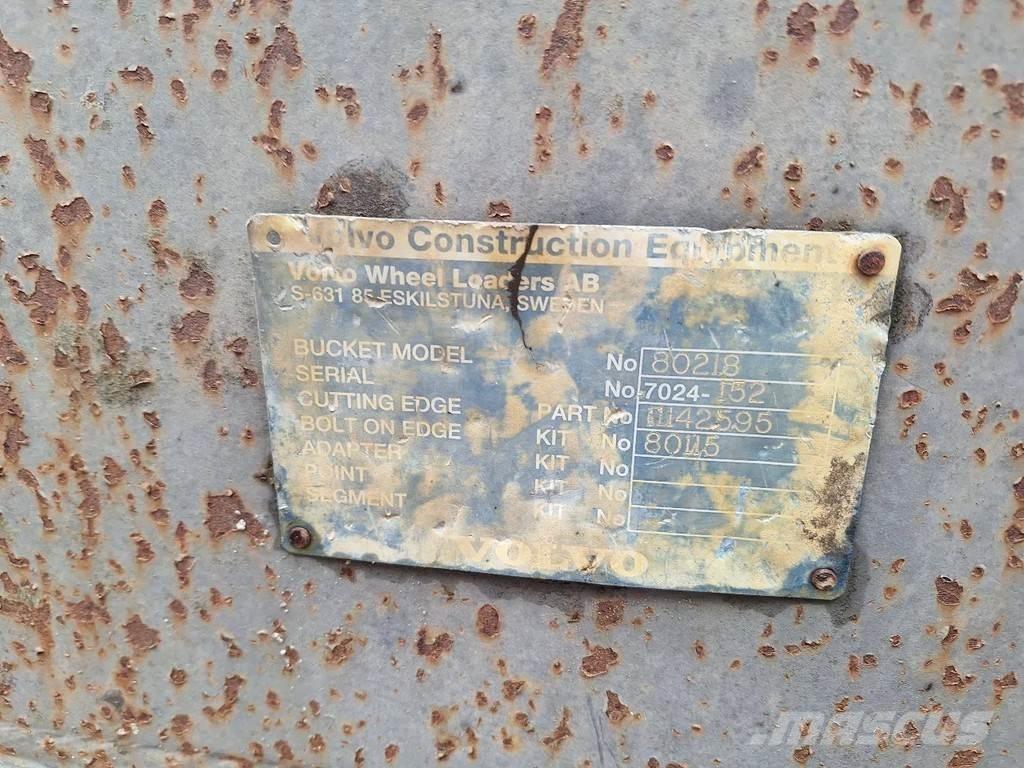 Volvo L220D Фронтальные погрузчики