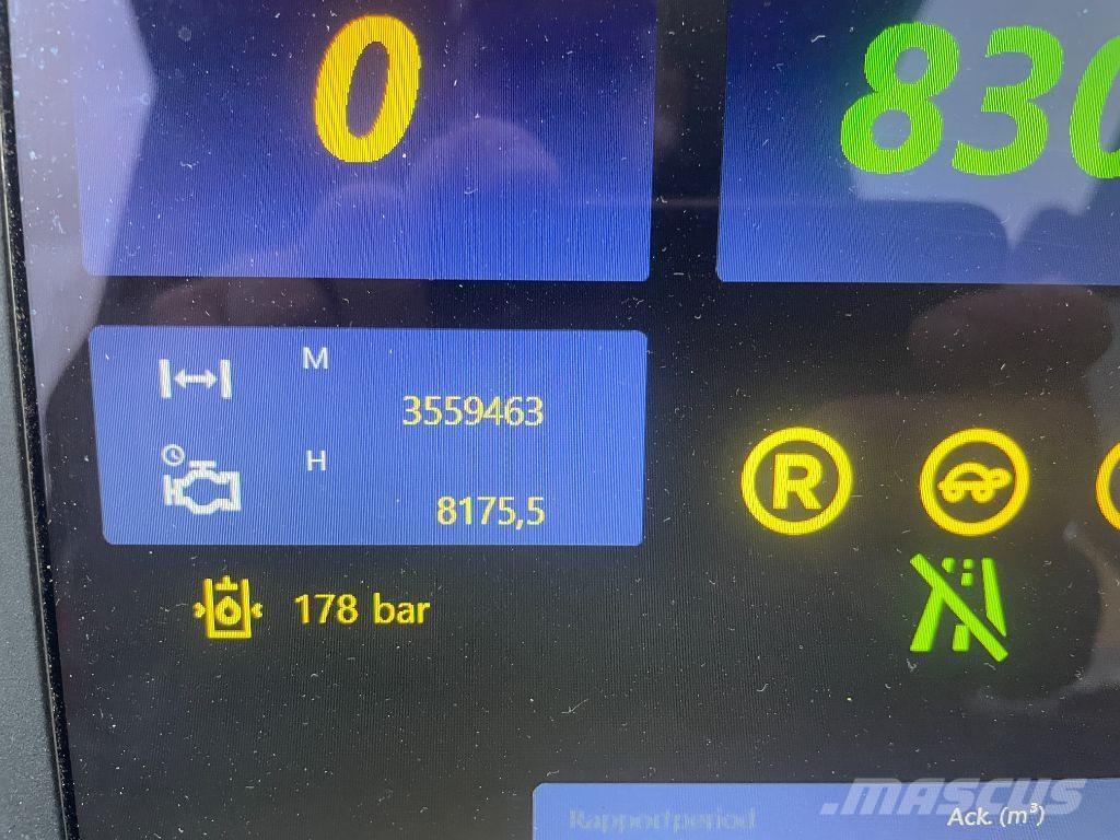 Komatsu 951 Харвестеры