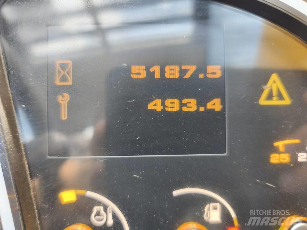JCB 535-140 Телескопические погрузчики