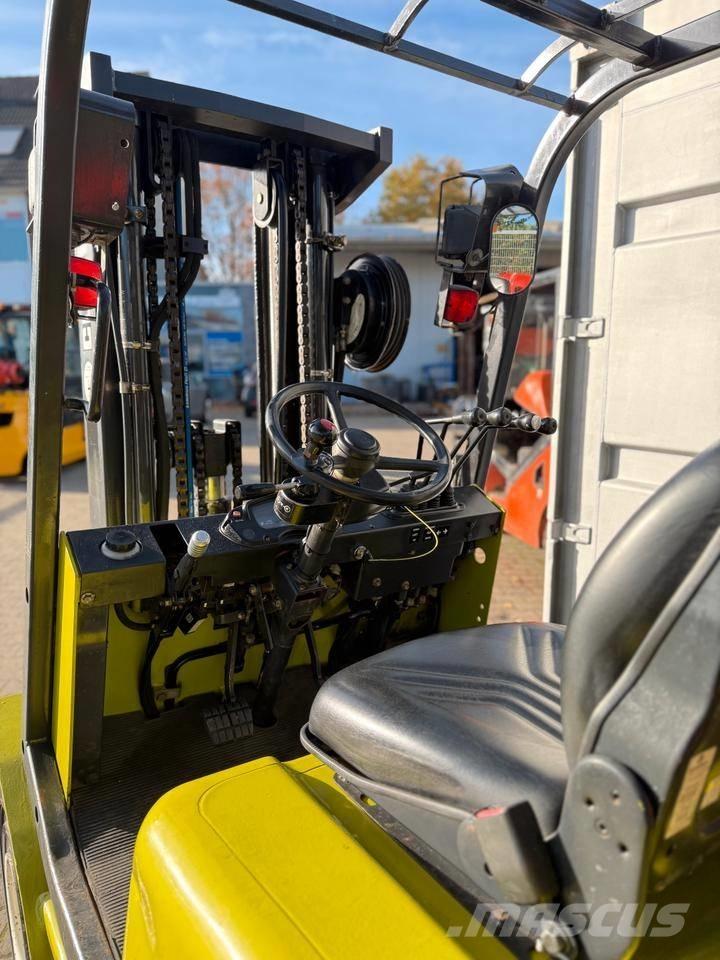 Clark CMP 25 L Газовые погрузчики