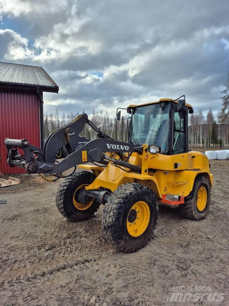 Volvo L 30 G Фронтальные погрузчики