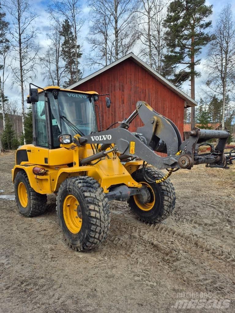 Volvo L 30 G Фронтальные погрузчики