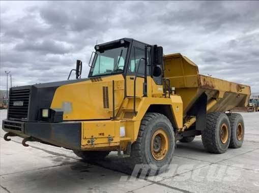 Komatsu HM 300 Шарнирно-сочленённые самосвалы