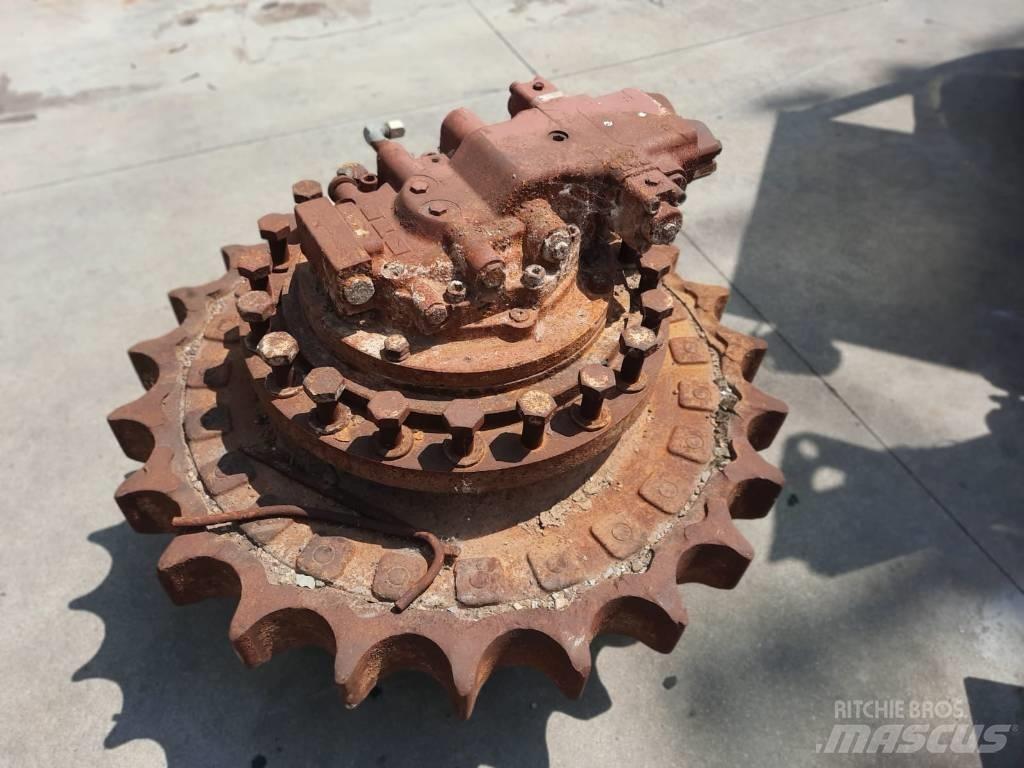 Hitachi EX 700 Гусеницы и цепи