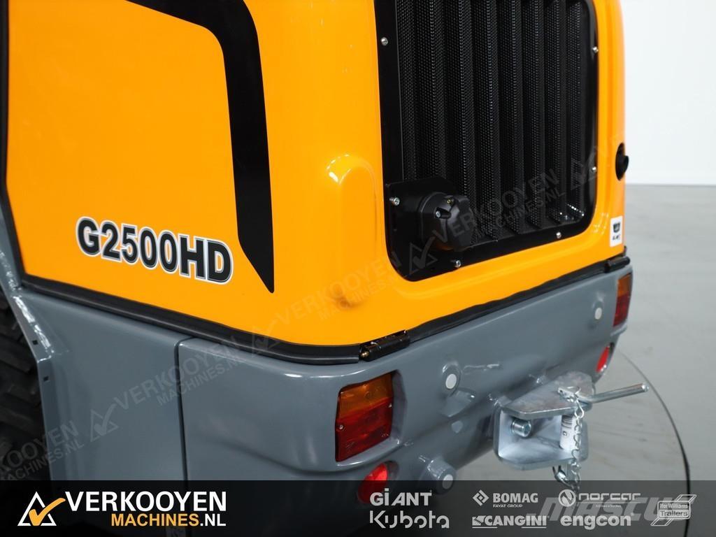 GiANT G2500 HD Фронтальные погрузчики