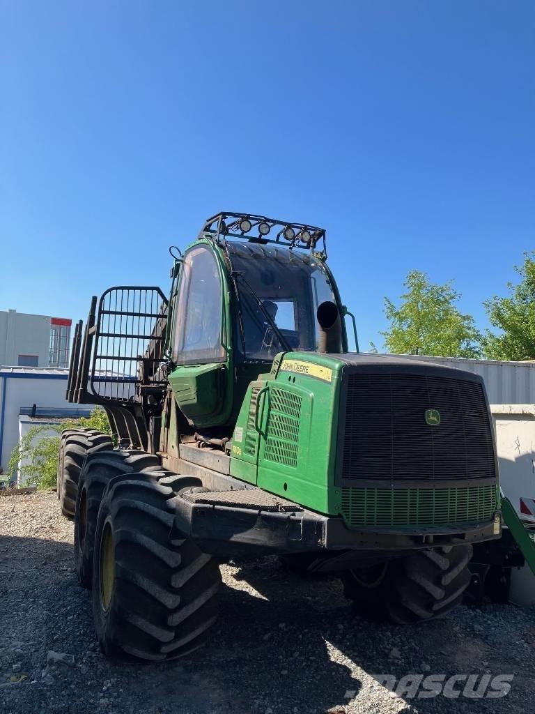 John Deere 1110 E Форвардеры