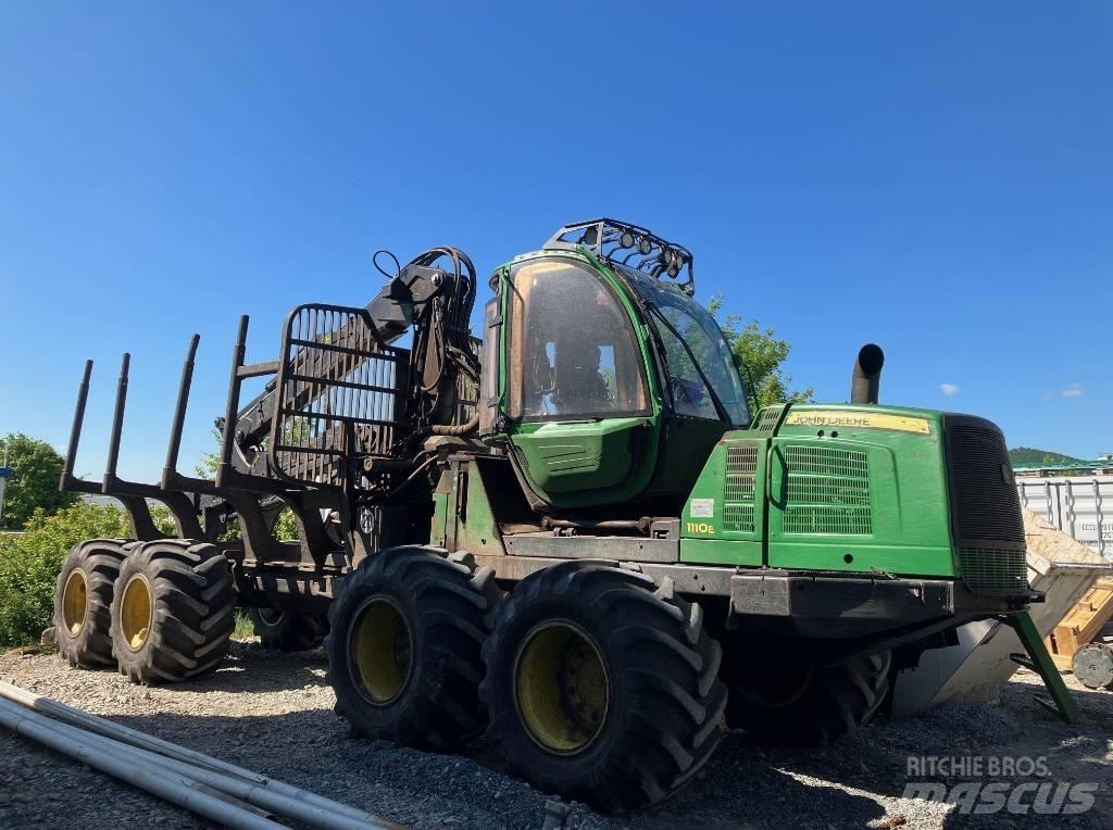 John Deere 1110 E Форвардеры
