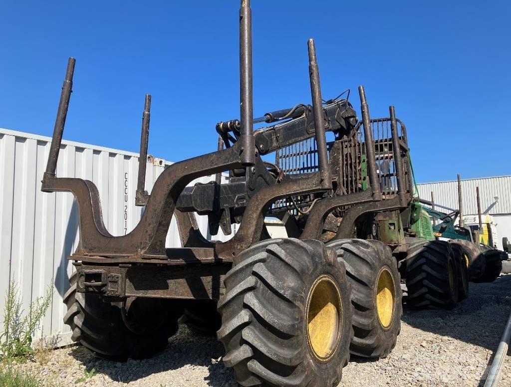 John Deere 1110 E Форвардеры