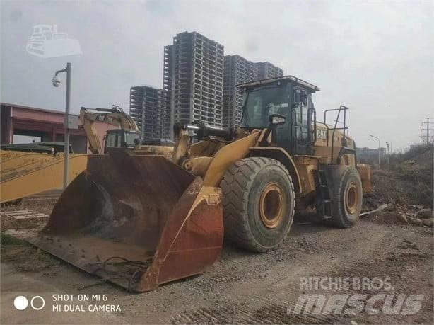 CAT 966L Фронтальные погрузчики