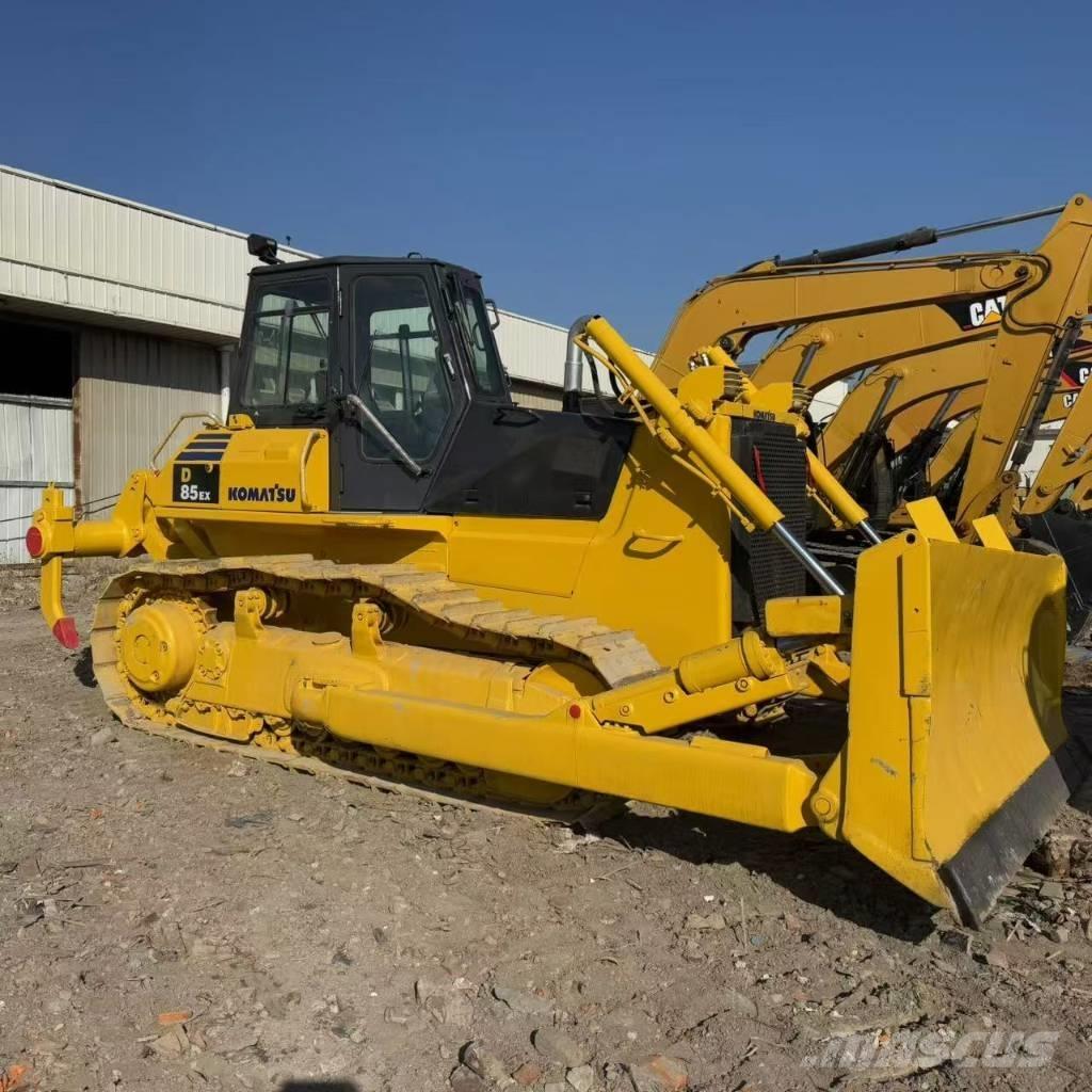 Komatsu D 85 EX-18 Гусеничные бульдозеры