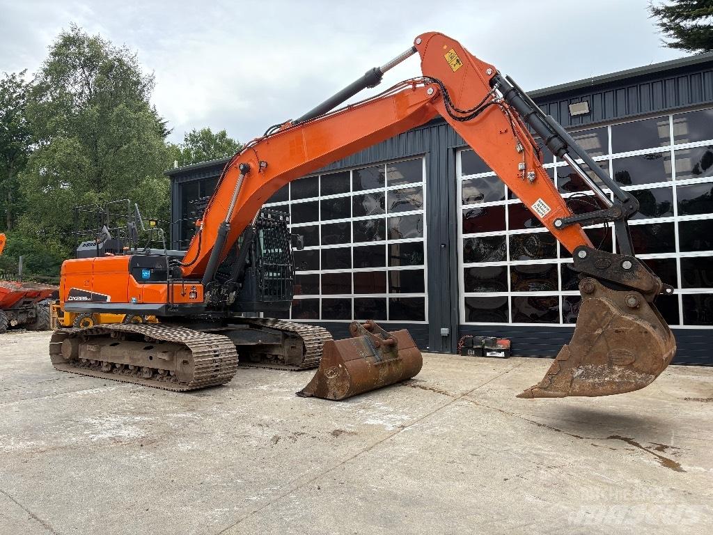 Doosan DX 225 LC-5 Гусеничные экскаваторы