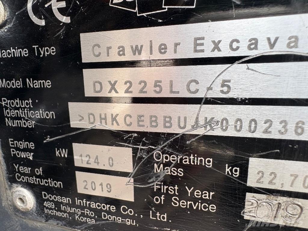 Doosan DX 225 LC-5 Гусеничные экскаваторы