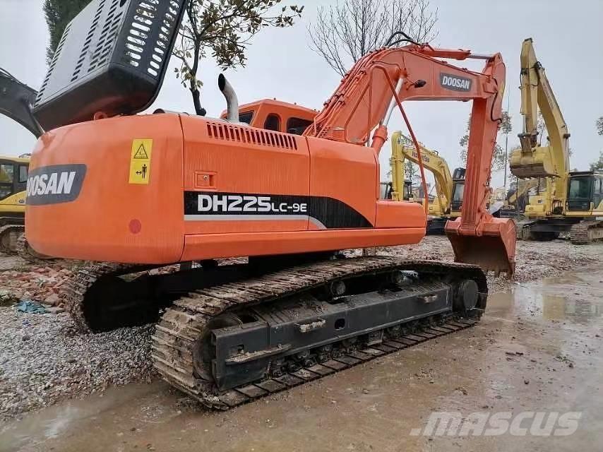 Doosan 225 LC-9 Гусеничные экскаваторы