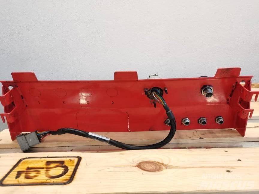 Manitou MLT shield Кабины и интерьер