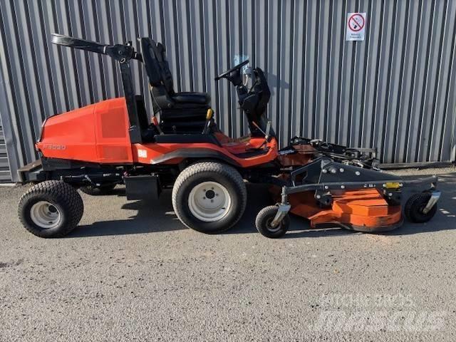 Kubota F 3090 Самоходные газонокосилки