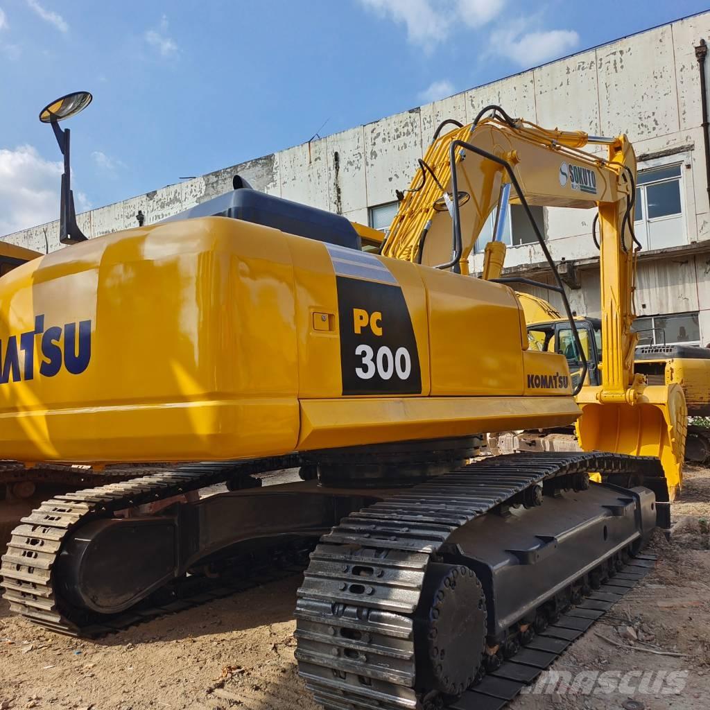 Komatsu PC 300-7 Гусеничные экскаваторы