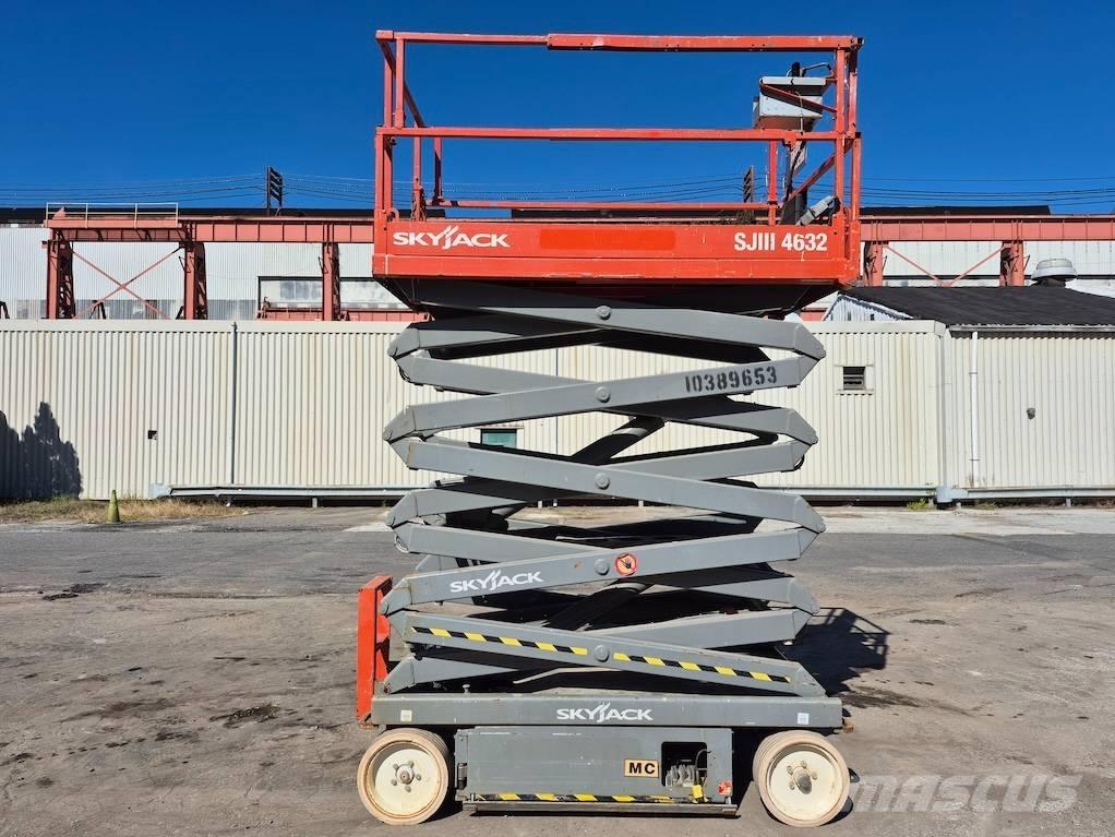 SkyJack SJ 4632 Ножничные подъемники