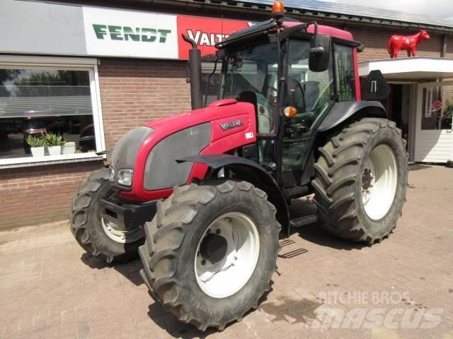 Valtra A93 HITECH Трактора