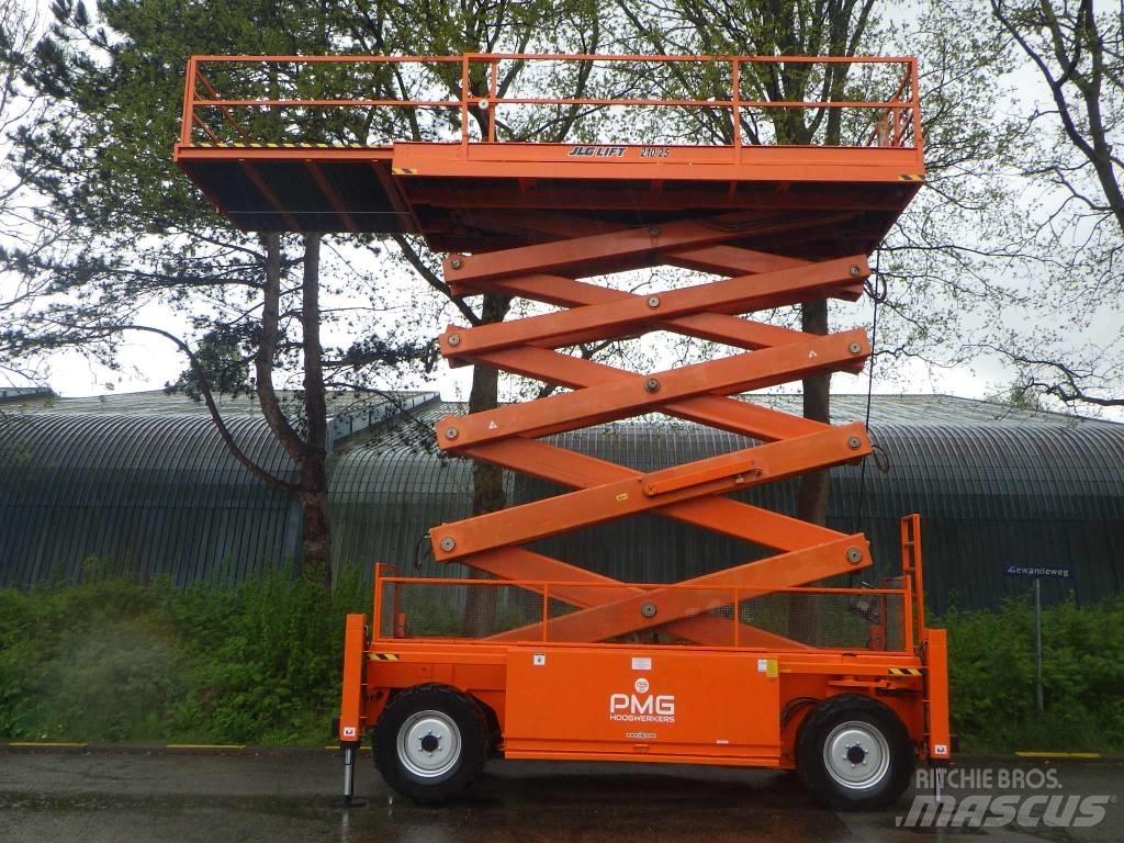 JLG 210-25 Ножничные подъемники