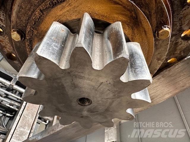 CAT 325 C Swing gear Трансмиссии и КПП