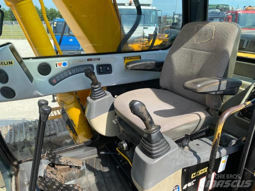 JCB JS 130 Гусеничные экскаваторы