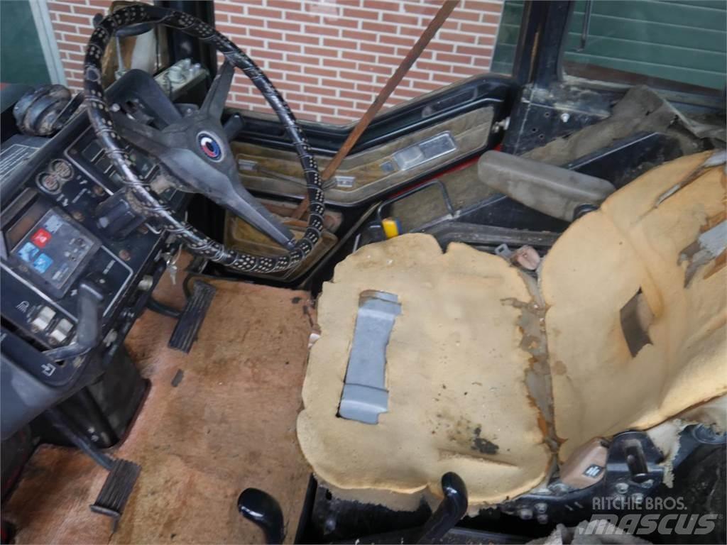 Case IH IHC 3588 Трактора
