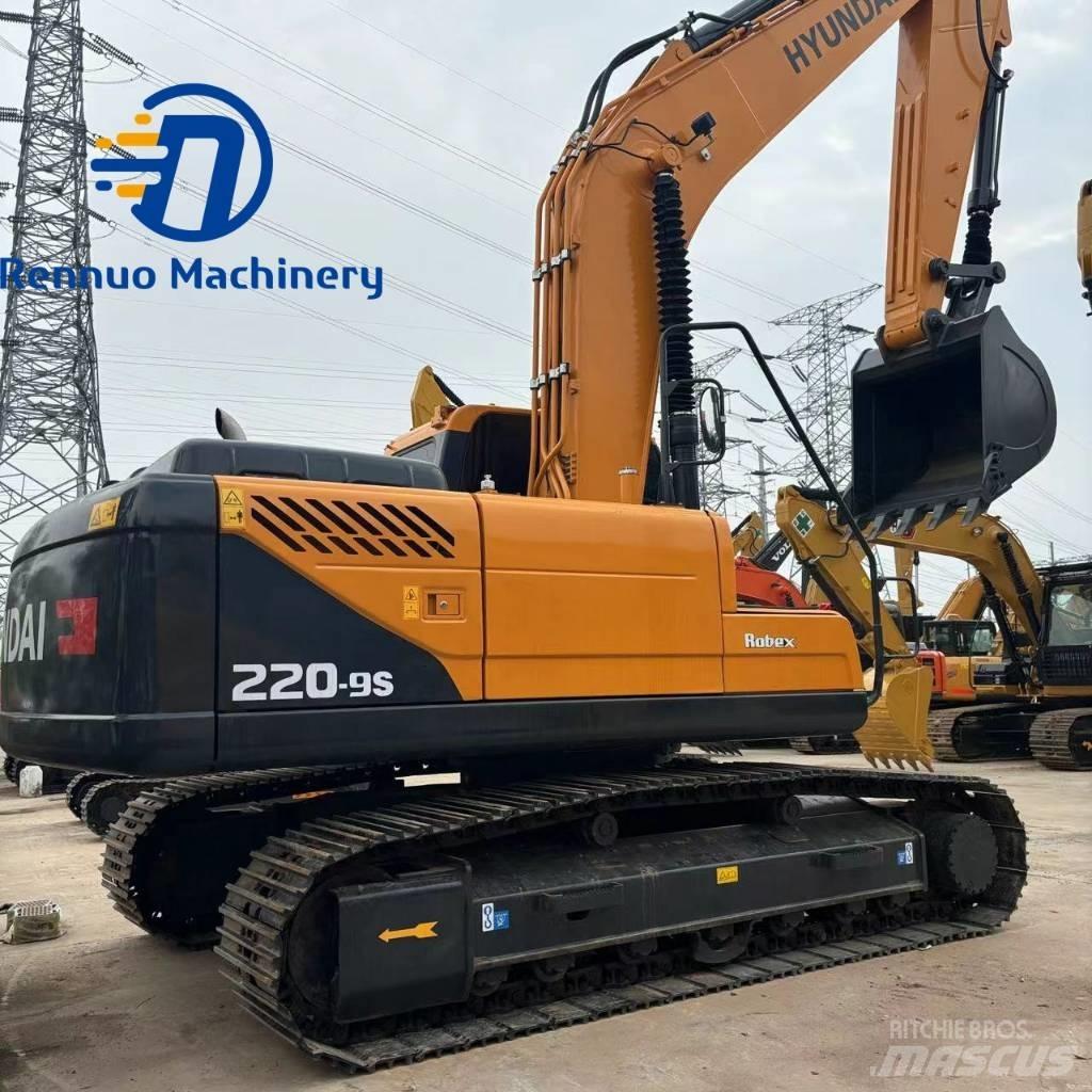 Hyundai R220LC-9S Гусеничные экскаваторы
