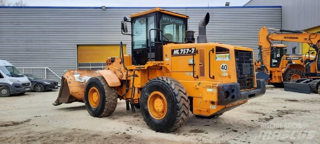 Hyundai HL 757-7 Фронтальные погрузчики