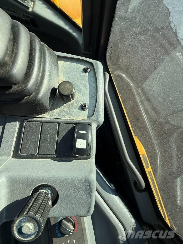 Volvo L30G Speeder Фронтальные погрузчики