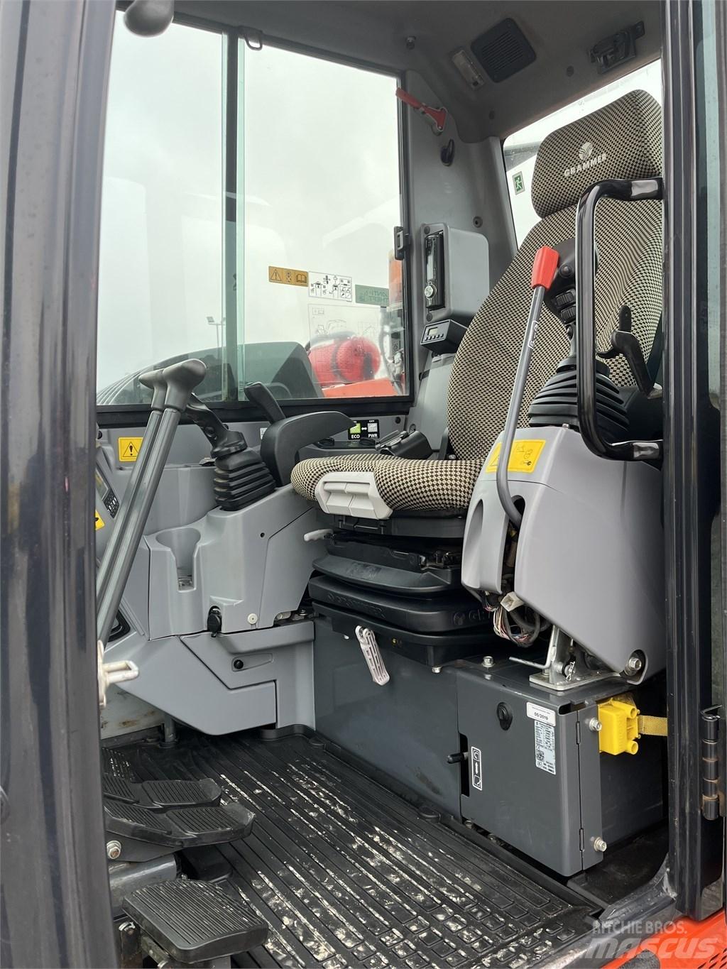 Kubota KX 080-4 Малые экскаваторы 7т-12т