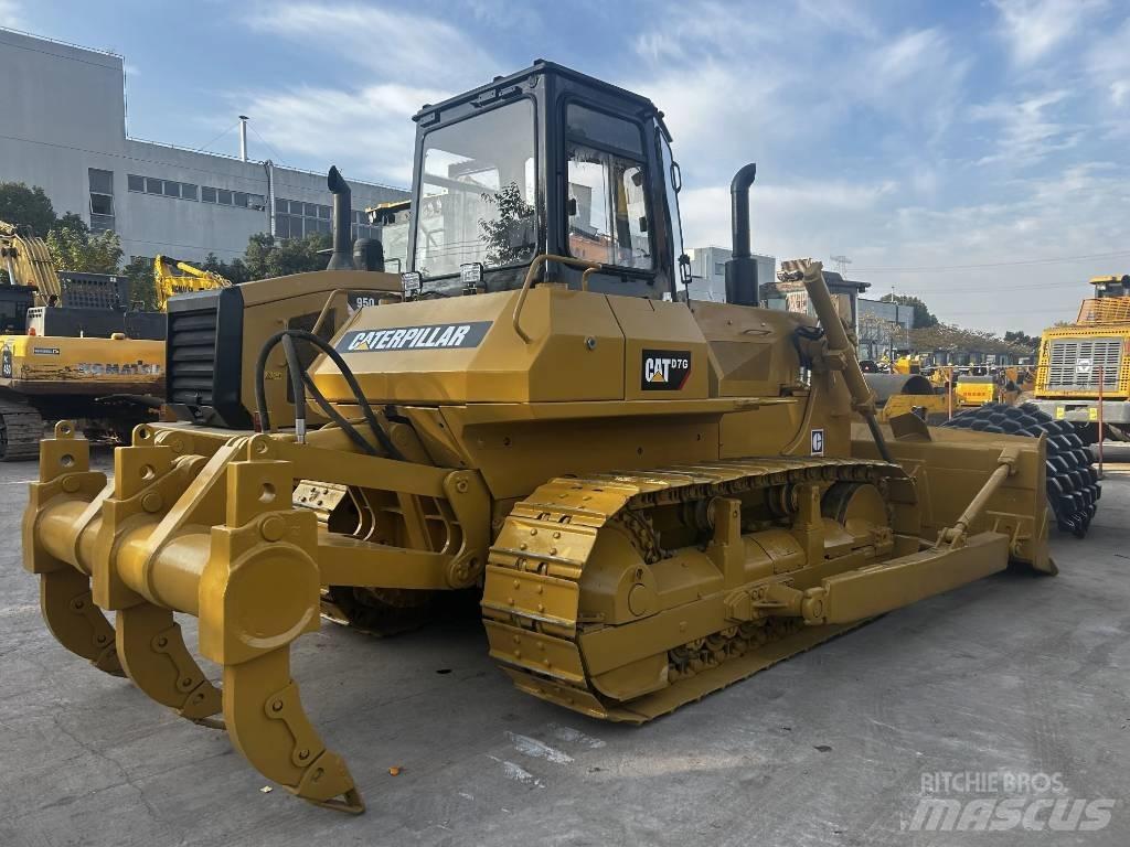 CAT D7G Гусеничные бульдозеры