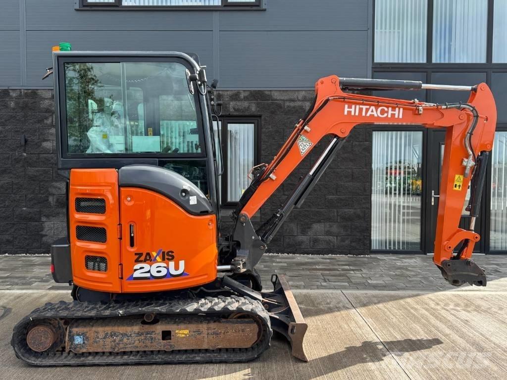 Hitachi ZX 26 U-6 Мини-экскаваторы