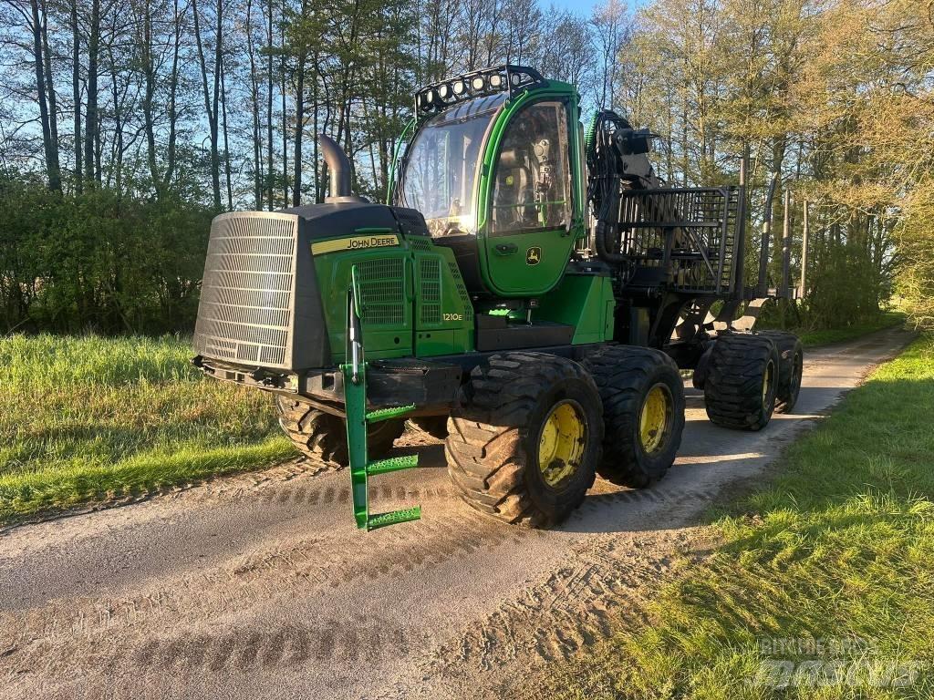 John Deere 1210 E Форвардеры