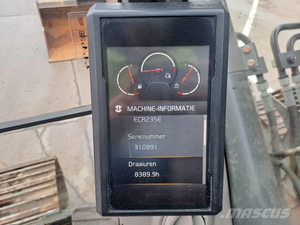 Volvo ECR 235 E Гусеничные экскаваторы
