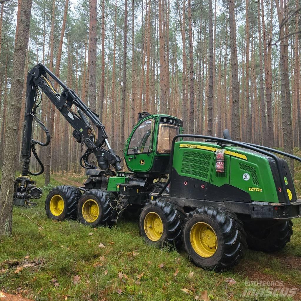 John Deere 1270E Харвестеры