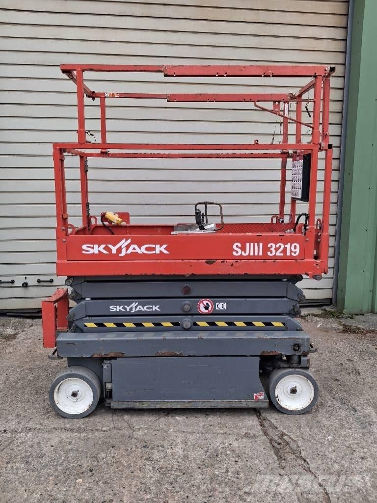 SkyJack SJ III 3219 Ножничные подъемники
