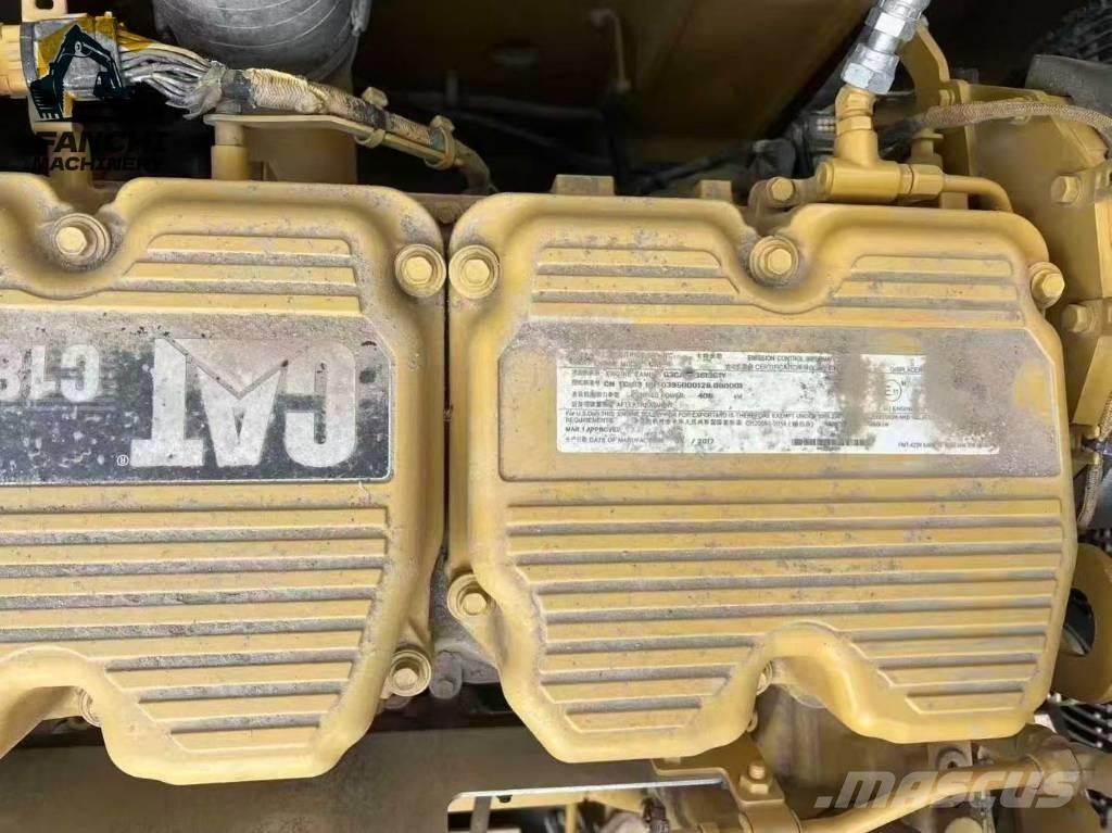CAT 390F Гусеничные экскаваторы