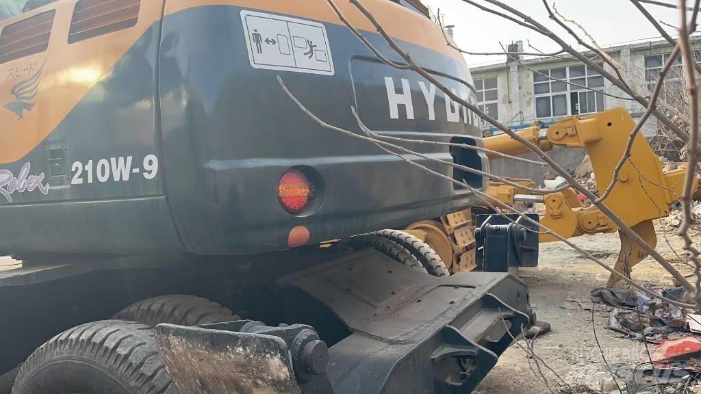 Hyundai DH210W-9 Колёсные экскаваторы