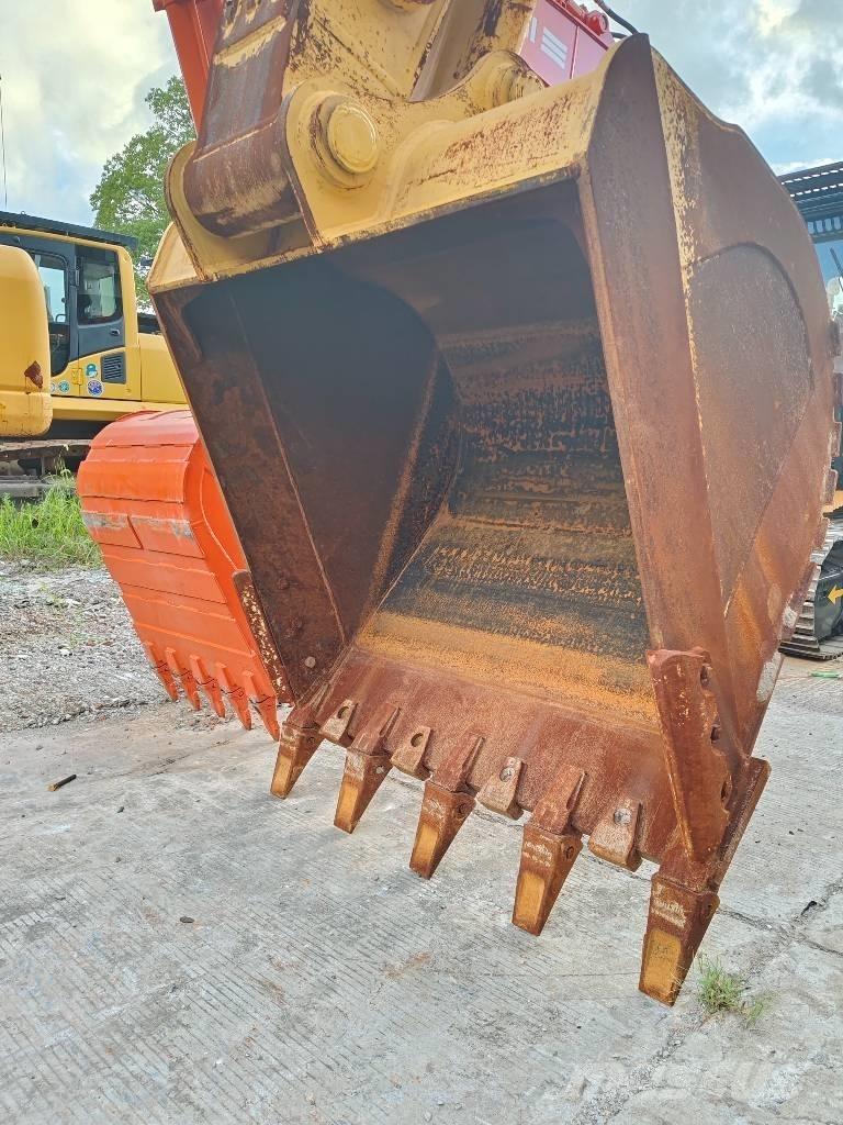 Komatsu PC 400-8 Гусеничные экскаваторы