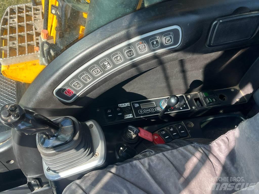 JCB JS 145 W Колёсные экскаваторы