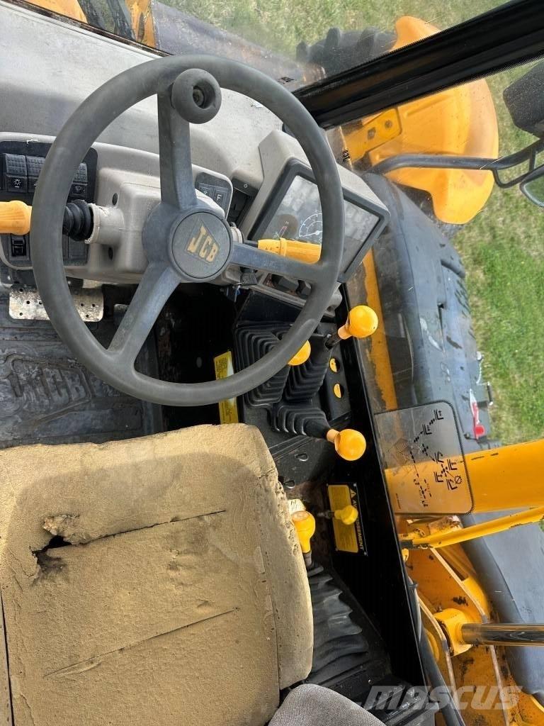 JCB 526 Сельскохозяйственные телескопические погрузчики