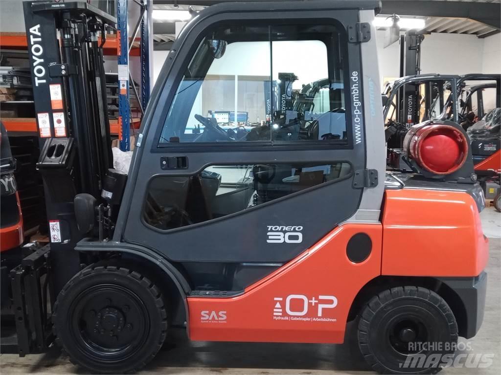 Toyota 02-8FGF30 Газовые погрузчики