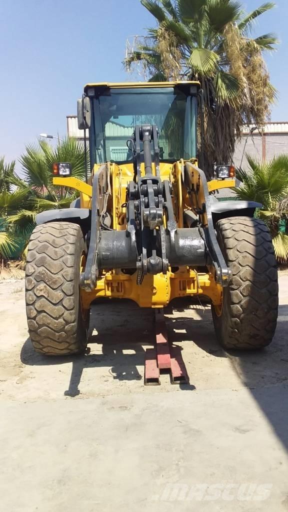 Volvo L90F Фронтальные погрузчики
