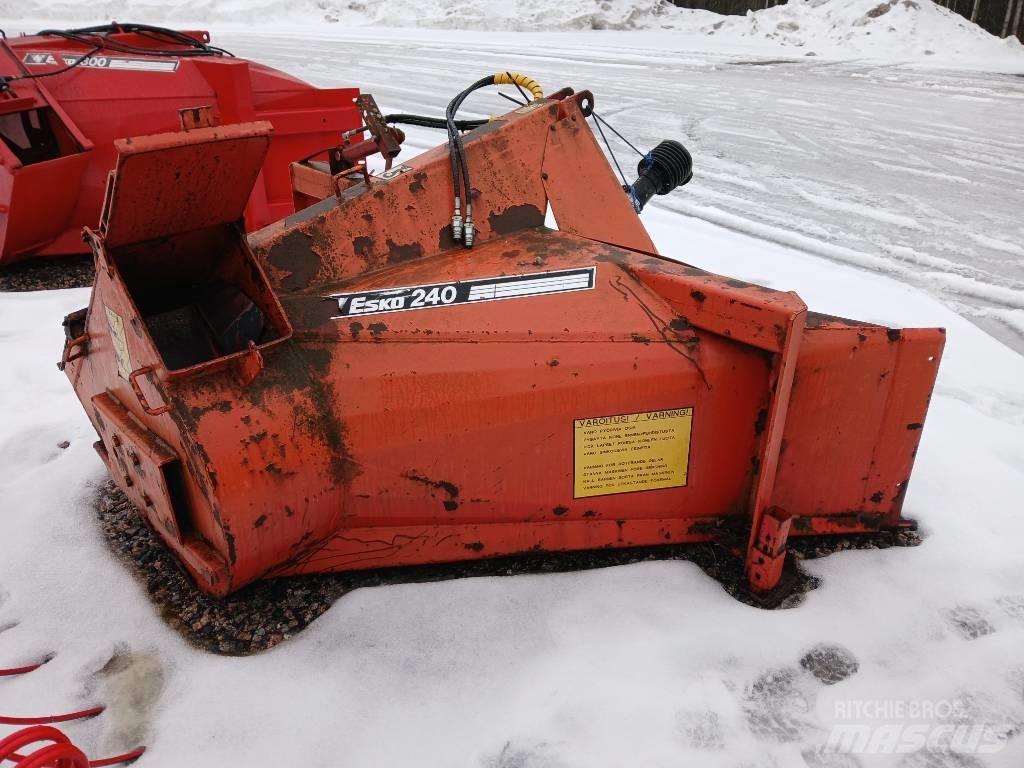 Esko LL 240 Снегоуборщики