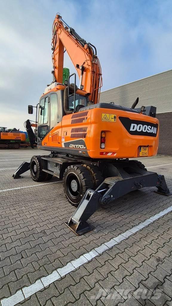 Doosan DX 170W-5 Колёсные экскаваторы