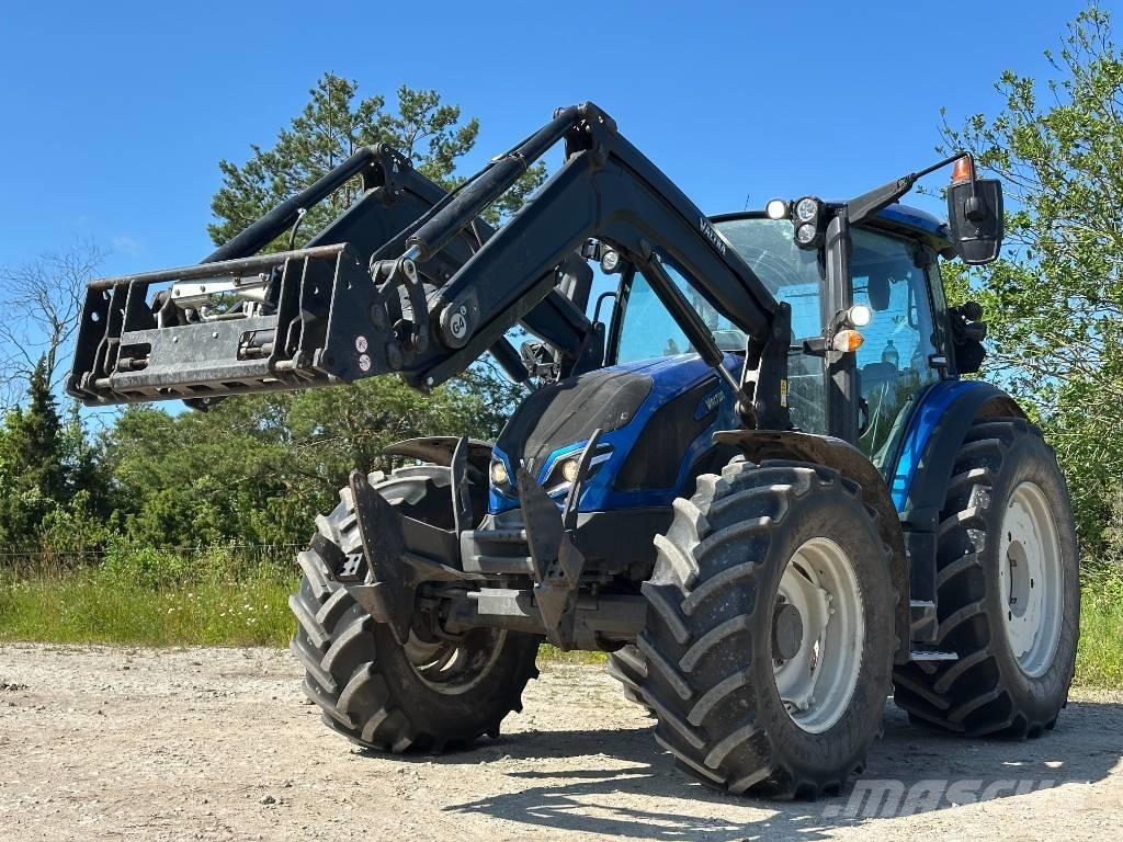 Valtra G 135 Versu Трактора