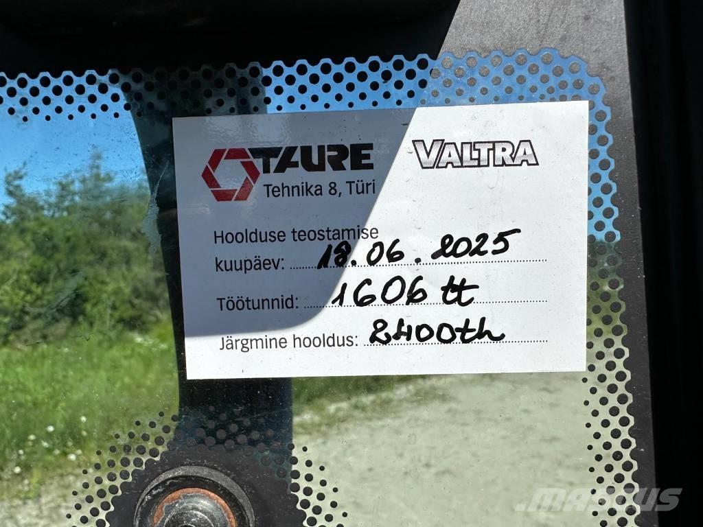 Valtra G 135 Versu Трактора