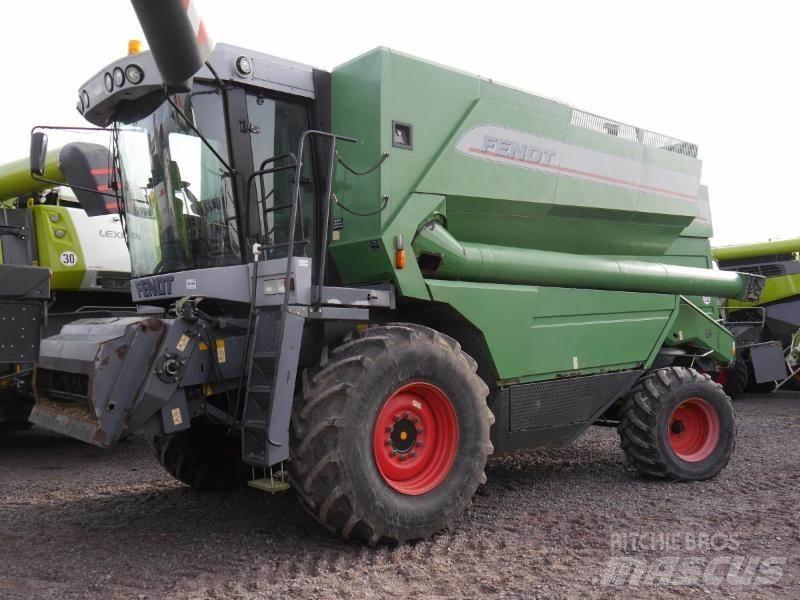 Fendt 8350 Зерноуборочные комбайны
