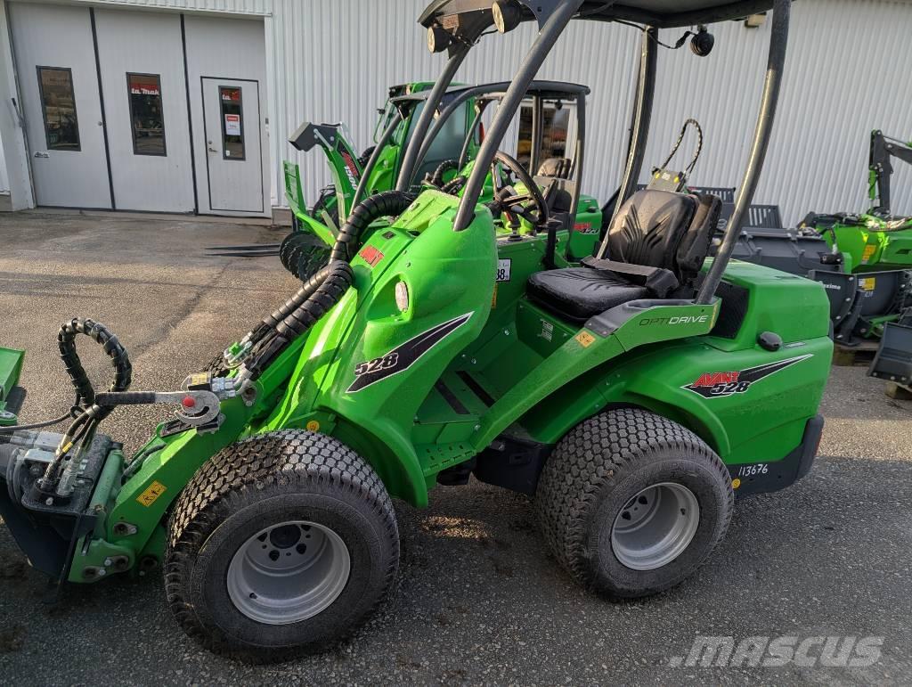 Avant 528 Мини-погрузчики